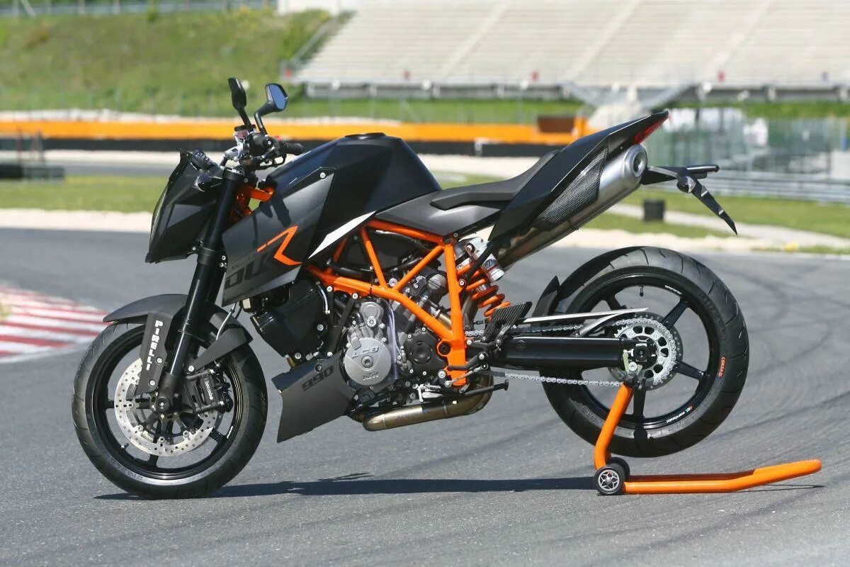 Ктм 990 дюк 2024. Ктм 990 super duke. Ктм duke 990. Ktm super duke 990. Ктм 990 супер дюк.