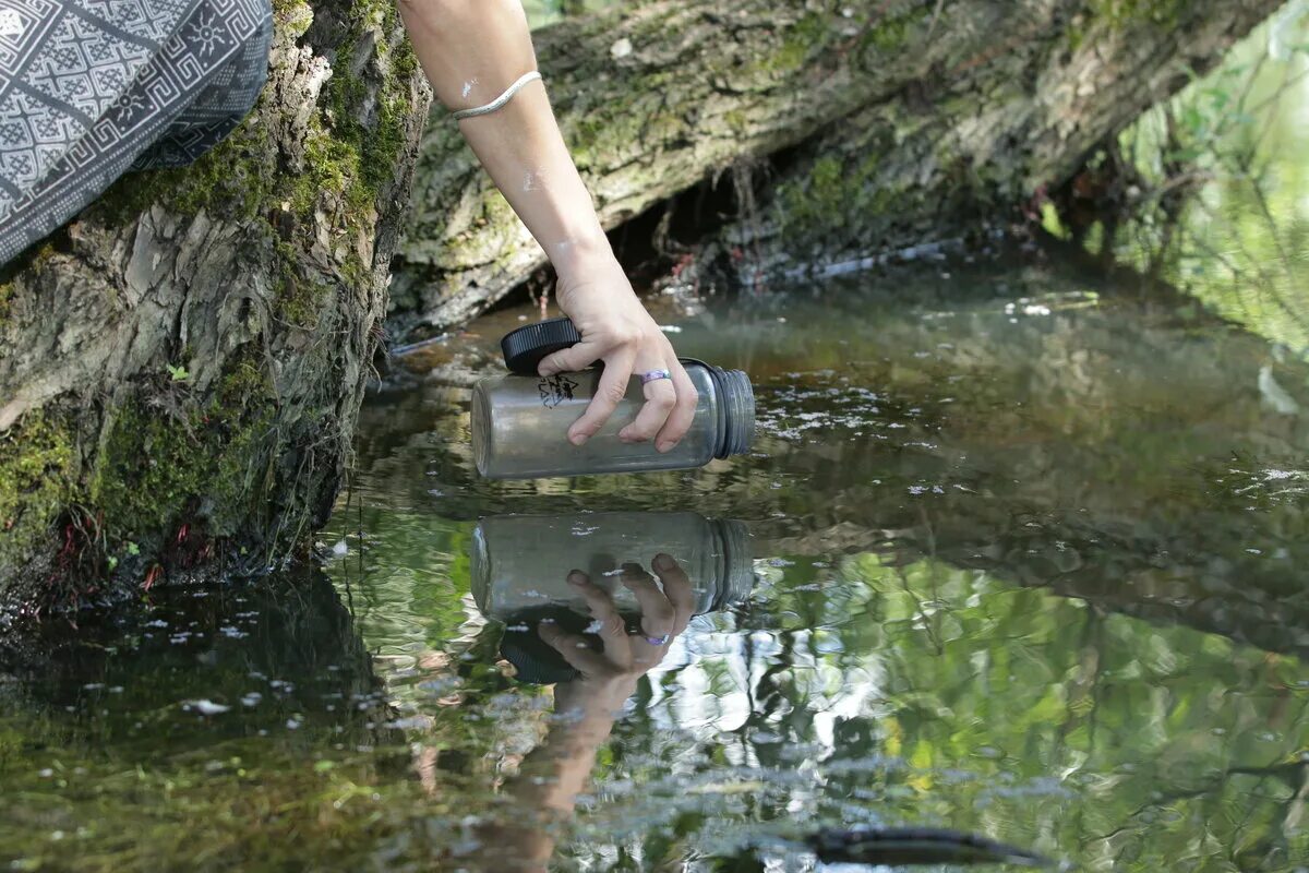 Очищение воды. П р вод. Синий цвет моря. Вода фирмы. П р вод.