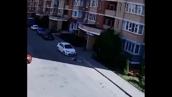 Мальчик выпрыгнул из окна иваново. Киров выпрыгнул из окна. Девушка в тюмени выбросилась из окна. Ульяновск мальчик выпрыгнул из окна. Наркоманы выпрыгнули с окна.