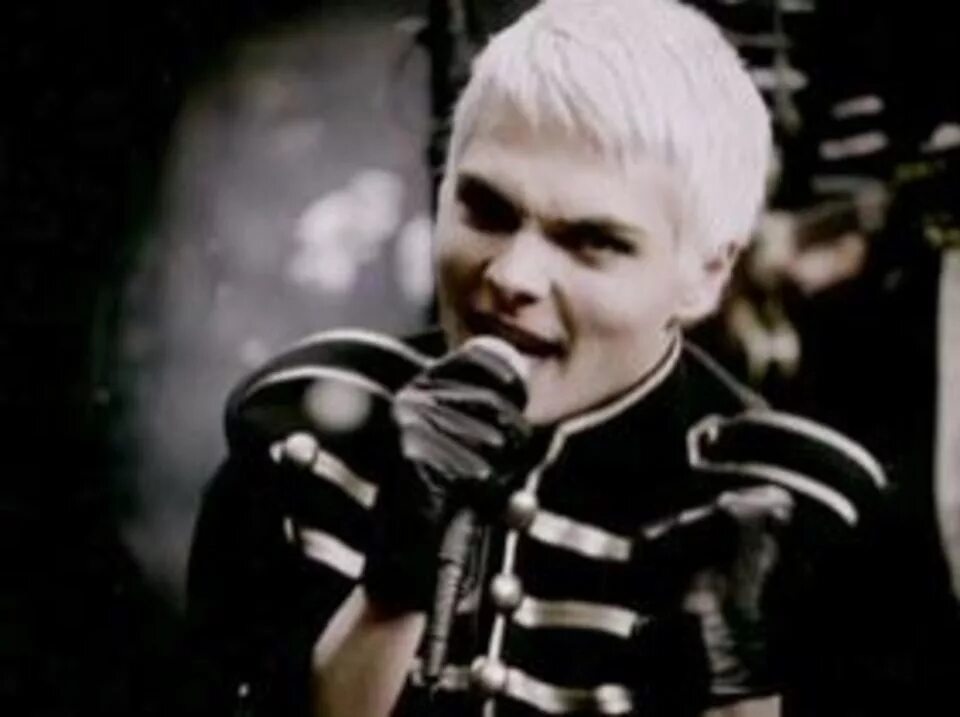 Песни famous last words my chemical romance. My chemical romance - famous last words (2007). My chemical romance. Fake your death my chemical romance. Tokio hotel и my chemical romance.
