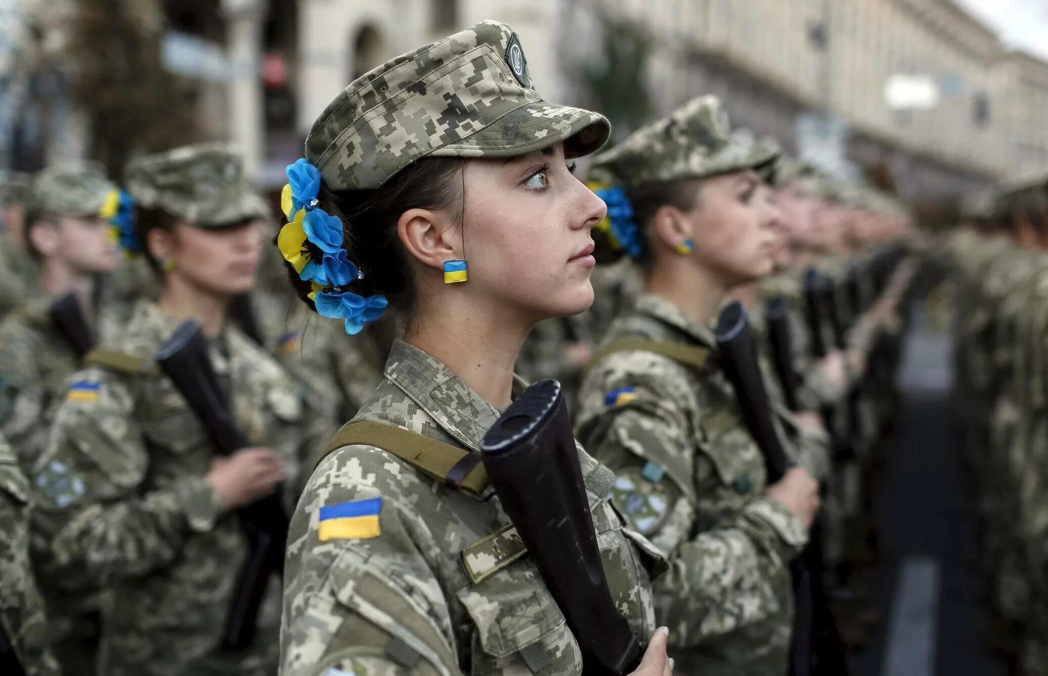 Украинки военные. Женщины военные ВСУ. Женская армия Украины. Украинские женщины.