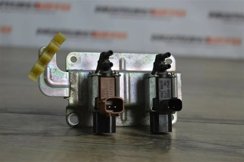 Электромагнитные клапана мазда 6. Электромагнитный клапан Мазда 3. Клапан соленоидный Mazda (lf8218740). Электромагнитный клапан а на АКПП Мазда 3. Электромагнитный клапан Мазда 3 БК 1.6.