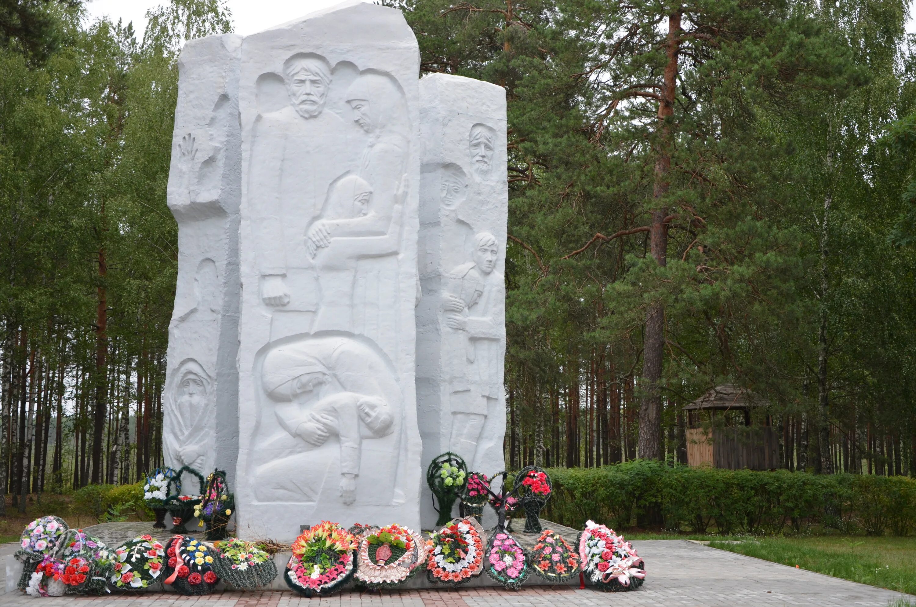 Озаричи мемориальный комплекс. Лагерь смерти в Белоруссии Озаричи. Озаричи лагерь смерти мемориал. Озаричи памятник.