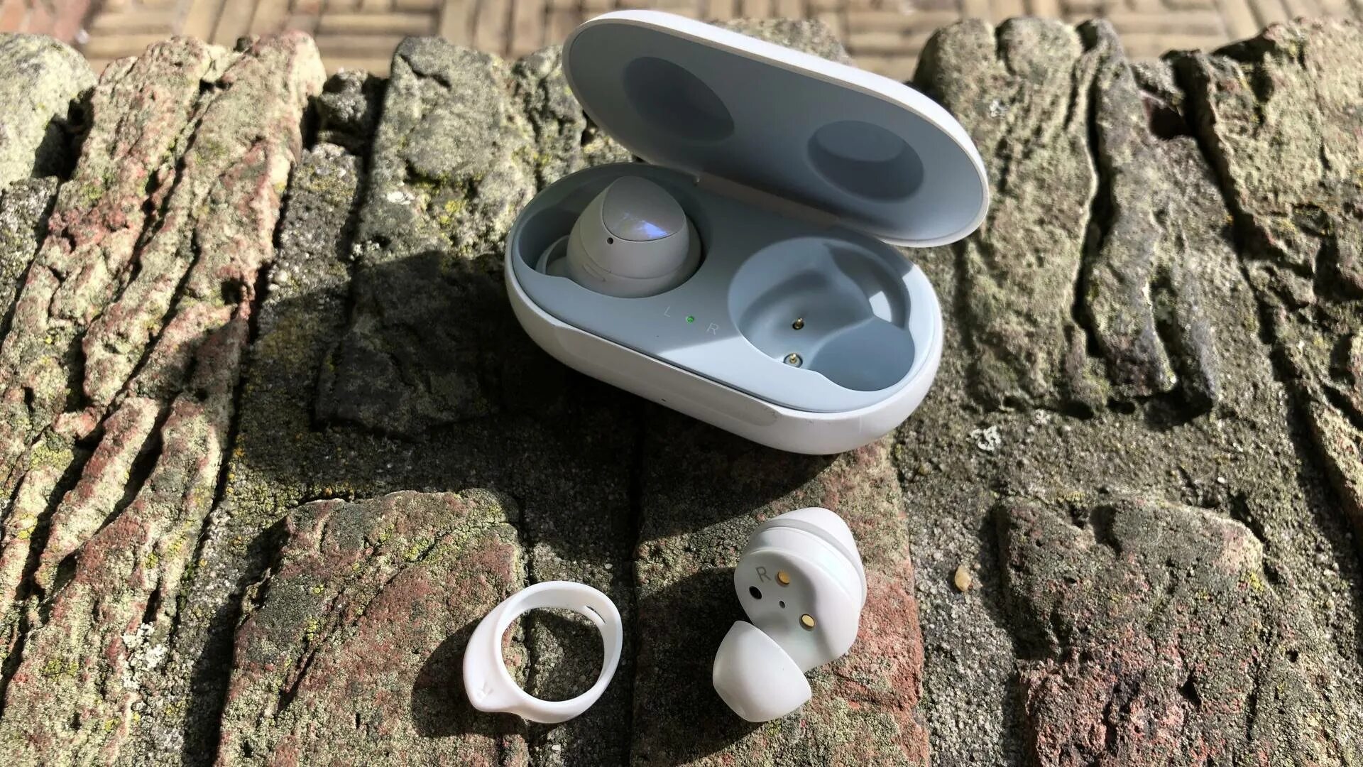Galaxy buds 3 дата выхода. Samsung buds 2. samsung galaxy buds 2 pro. наушники true wireless samsung buds. samsung galaxy buds 2 оливковый.