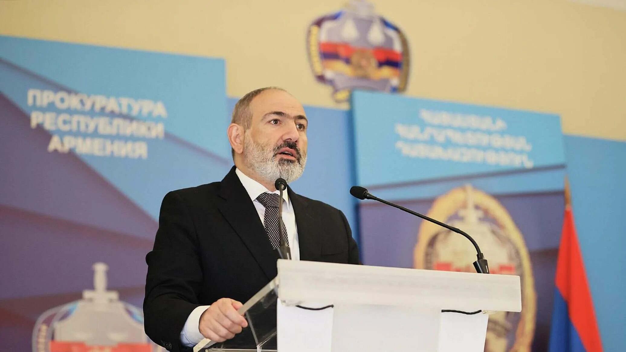 Пашинян поздравил. Пашинян 2025. пашинян премьер-министр армении. политик армянин. генеральные прокуроры армении и россии.