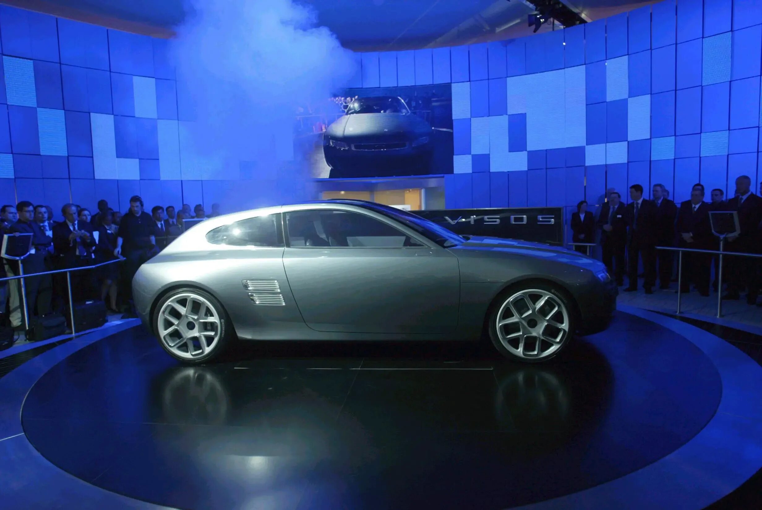 Е616нс21 что за машина. Bugatti veyron vitesse. Бугатти энзо. Бугатти ла воитур ноир салон. Автомобиль атн.