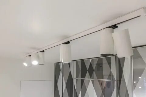 Треки на кухне на натяжном
