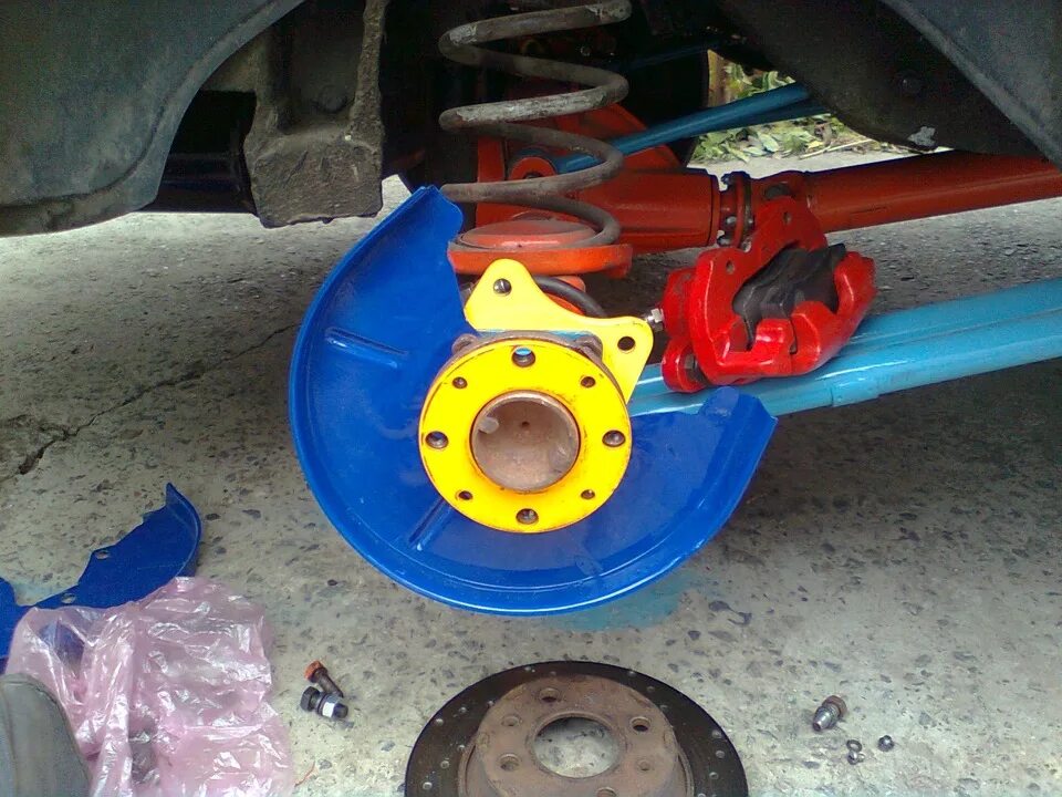 Ваз 2106 задние дисковые. Задние дисковые тормоза на ваз 2106. Здт на ваз 2106. Ваз 2106 задние дисковые. Ваз 2106 задние дисковые.