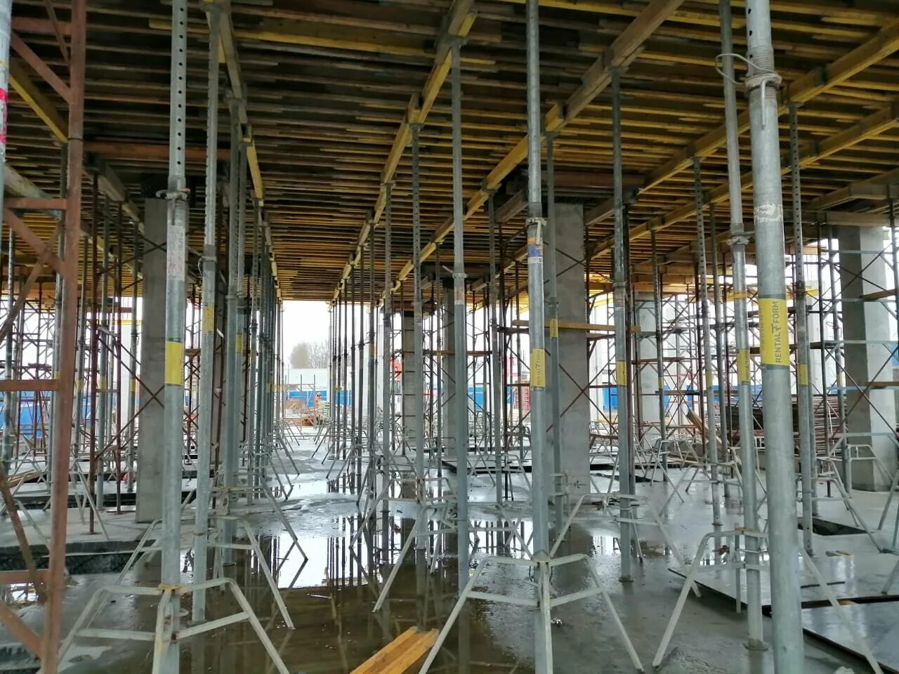 Аренда опалубки в спб. Крупнощитовая опалубка fora st-120. Крупнощитовая опалубка комплектующие. Мелкощитовая опалубка пск. Объёмная опалубка peri.