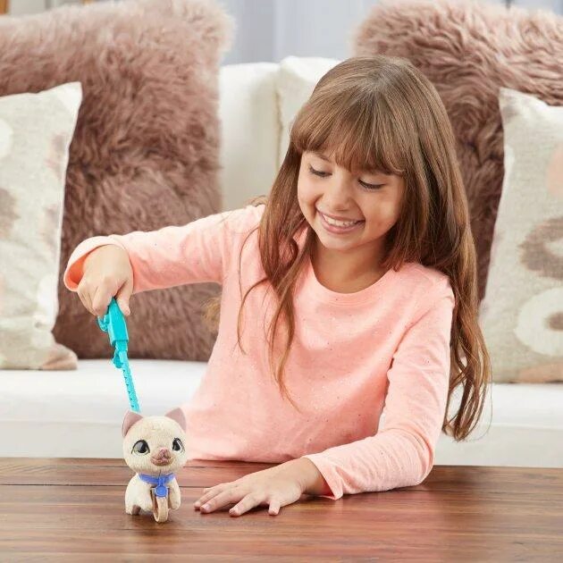 Furreal friends маленькие. Маленькие друзья игрушки. Furreal friends маленькие. Hasbro furreal friends маленький питомец на поводке. Интерактивные игрушки furreal friends.
