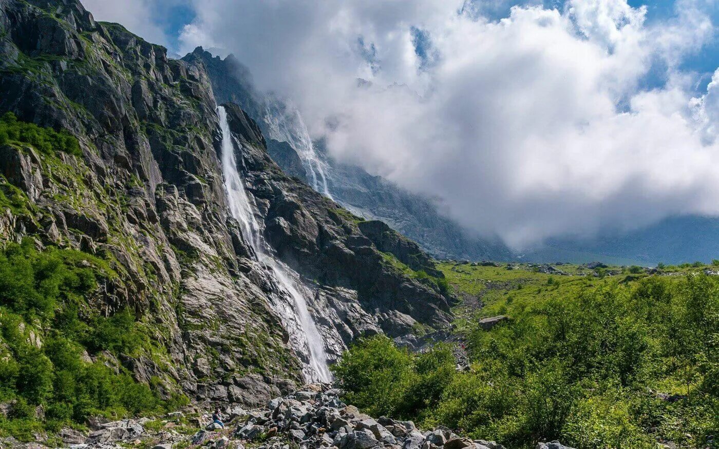 Терпи гора. Мидаграбинские водопады в Северной Осетии. Водопад Фиагдон Северная Осетия. Зейгалан Мидаграбинские водопады. Большой Зейгеланский водопад Северная Осетия.