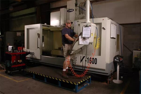 Должностные обязанности наладчика станков с чпу. Оператор станков с чпу присадка. Оператор станков с программным управлением. Оператор станков с чпу обязанности. Наладчик станков с программным управлением 4 разряда чпу.