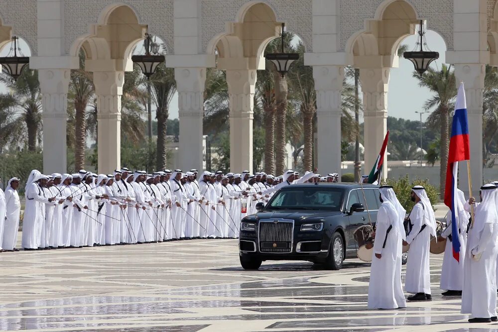 Кортеж Путина в Абу Даби. Дворец короля Абу Даби.