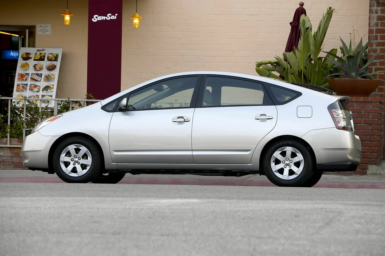 Toyota Prius (20) 1.5 гибридный 2009 Отличный на DRIVE2