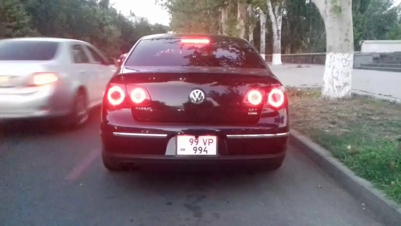 Стоп сигнал Volkswagen Passat b5. OOWOO В задние фонари Пассат б6. Задний стоп сигнал на Пассат б6.