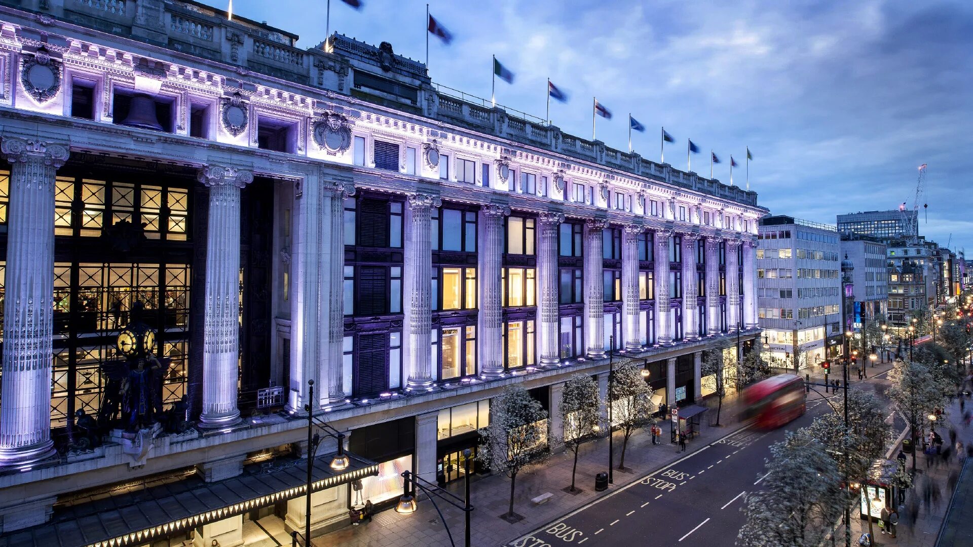 Селфридж Оксфорд стрит. Selfridges Oxford Street. Селфриджес универмаг в Лондоне. Магазин Selfridges в Лондоне. Oxford street shopping