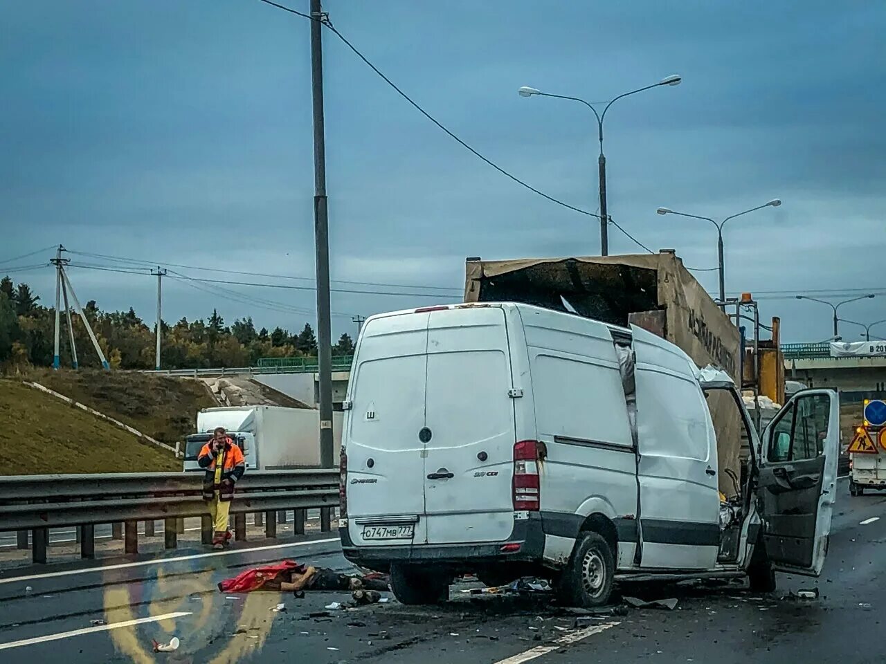 Чп в московской области сегодня. Авария на Симферопольском шоссе Мерседес. ДТП С фурой на Симферопольском шоссе. Вчерашнее ДТП на Симферопольском шоссе. Авария на Симферопольском шоссе сейчас.