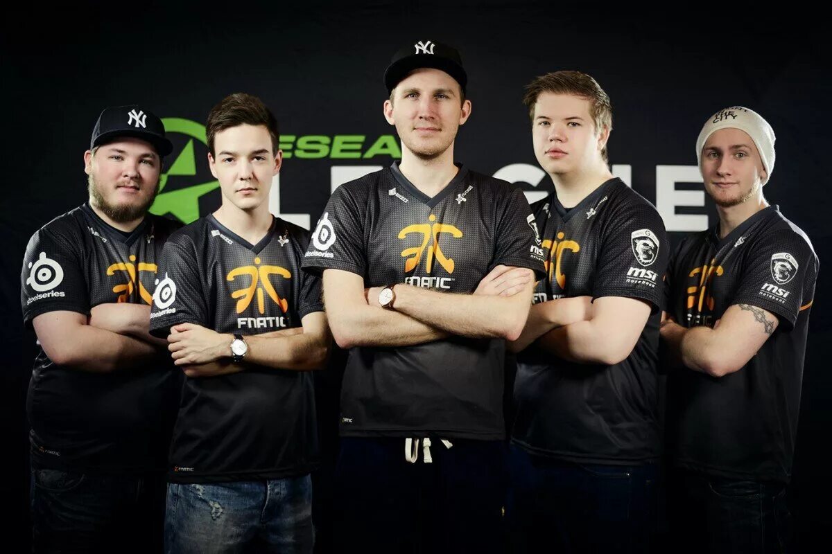 Фнатик КС го состав. КС го команда Fnatic. Состав фнатик КС 2014. Игроки команды фнатик КС. Кс го отзывы