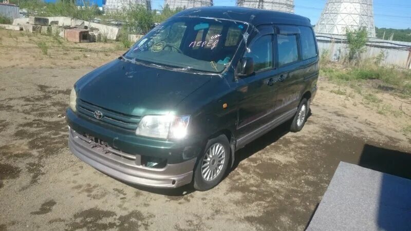 Дверь таун айс ноах. Toyota Town Ace Noah sr50. Town Ace Noah sr50. Тойота Таун айс Ноах 1998. Тойота Таун айс Ноах 1999.