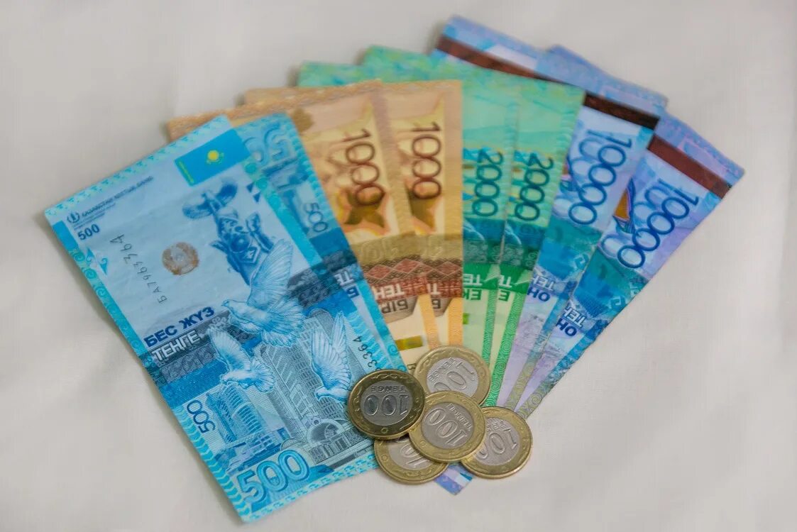 Казахстан тенге к рублю. Казахстанский тенге. 500 Тенге. Нац валюта Казахстана. Казахстан деньги тенге.