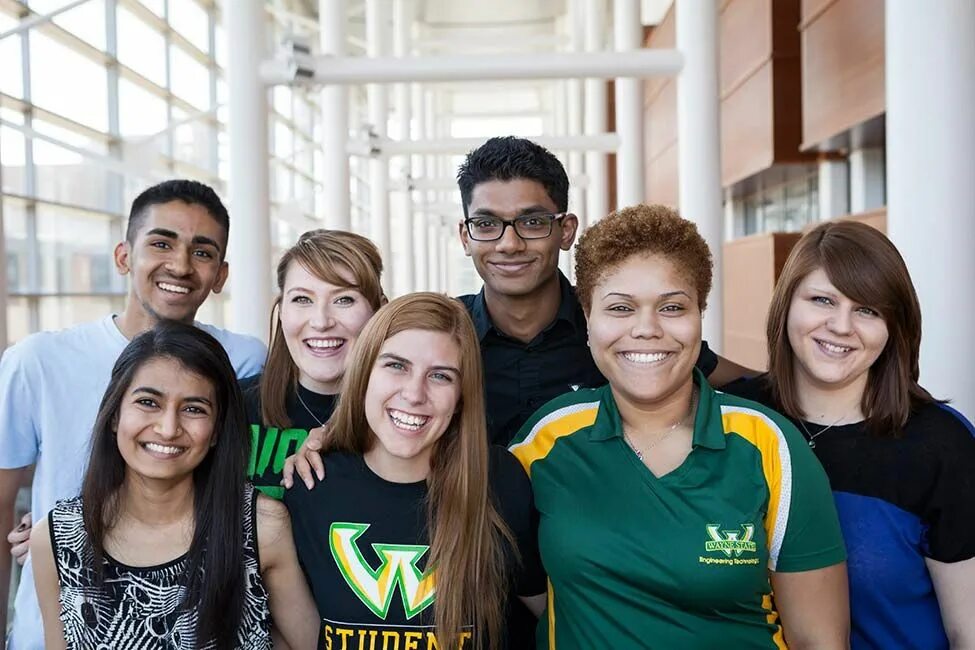 Wayne State College. Мичиган Стейт студенты. Студенты Интернешнл. Community College в США для иностранных студентов