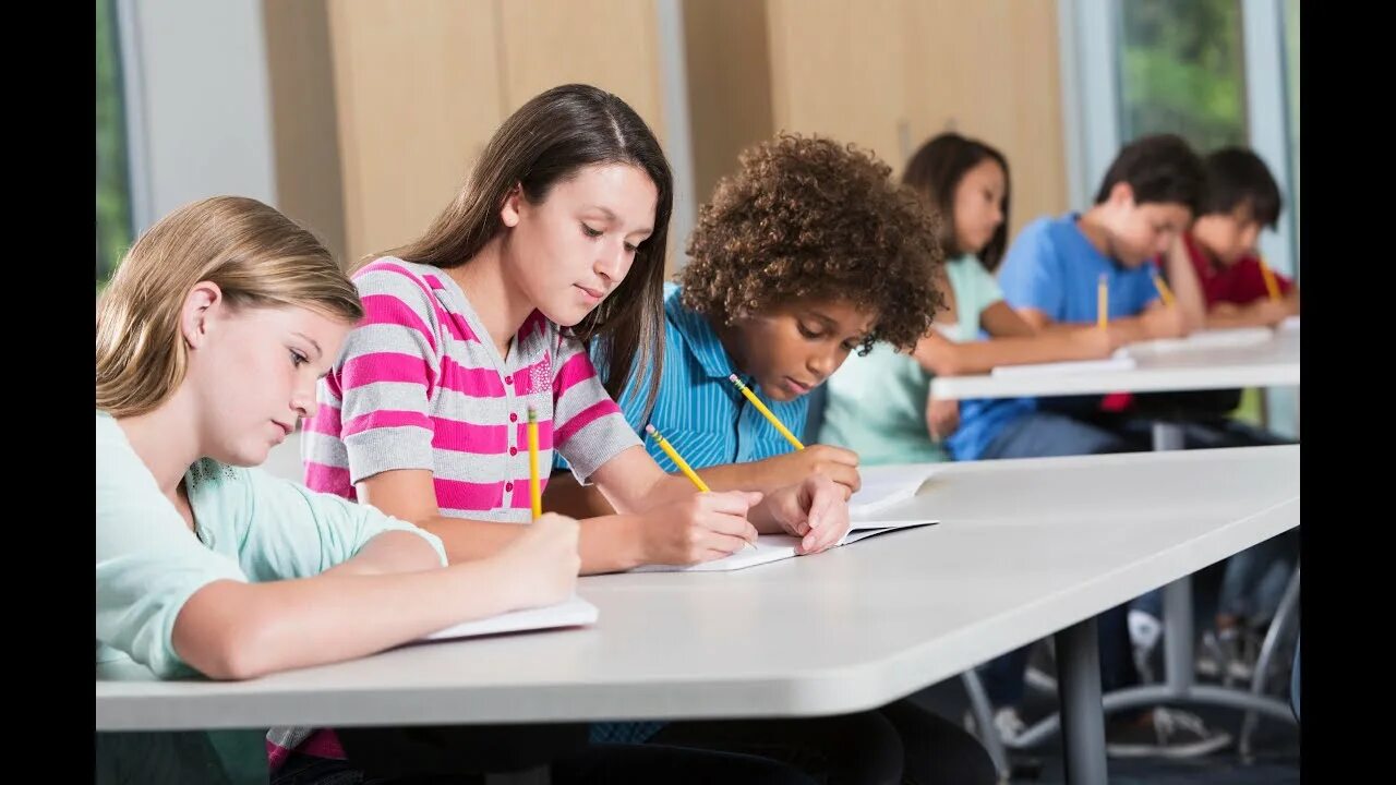 Тест для подростка. Students in the Classroom. Фото занятий с подростками тест. Students and teachers write.