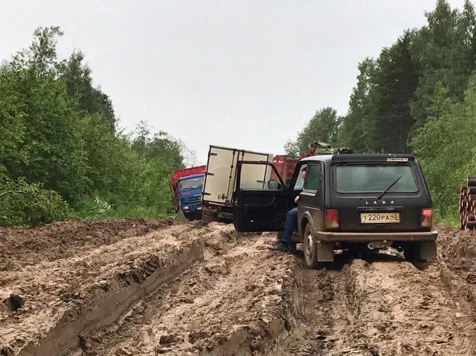 Сколько там дорог. Дорога Лальск Луза. Дорога Киров Луза. Дорога в Кировской области. Дорога на лузу Кировская область.