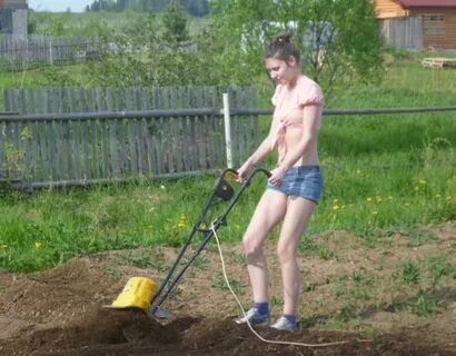 Ты что совсем пацана пахать на даче
