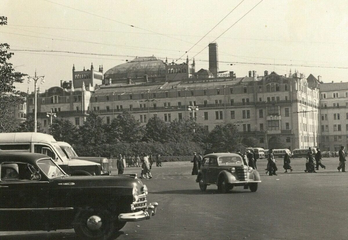 Исторический проезд москва. Манежная площадь 1955. Улицы москвы в 1955. Москва 4 1955. Новинский бульвар москва.