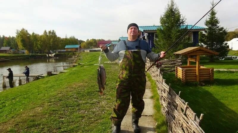 Платная рыбалка трубицино. Улово платная рыбалка. Бабуринское озеро Киржач. Платник Улово Владимирская. Платник в Улово Владимирская область.