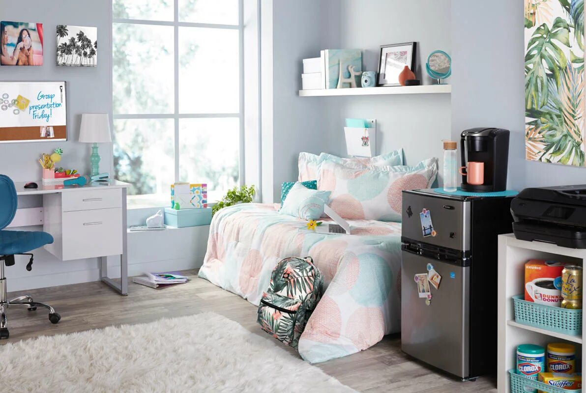 Комната в общежитии. Обустройство комнат для студентов. Небольшое общежитие арт. Нью-йоркский университет общежитие. Йельский университет общежитие.