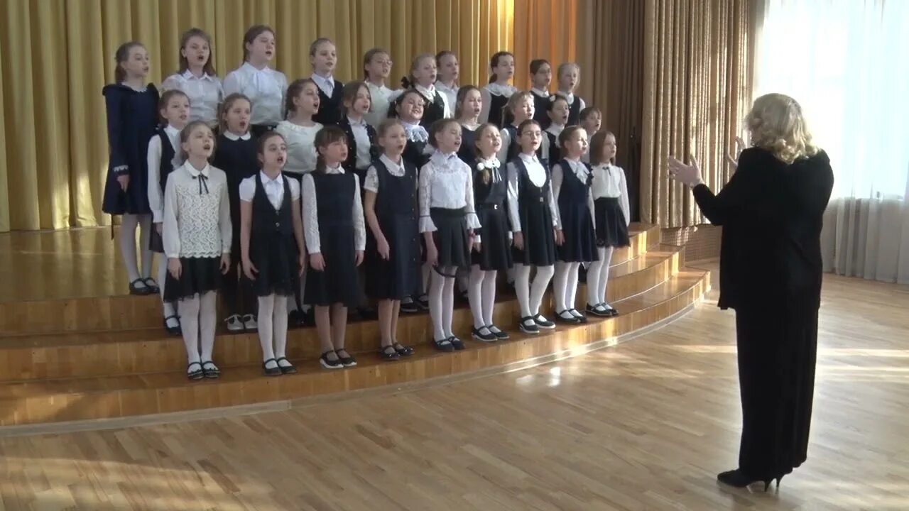 Хоровое пение дети. Школьный конкурс хоров в начальной школе. Детский хор в школе. Мбоу сош 39 иркутск. Хоровое пение.