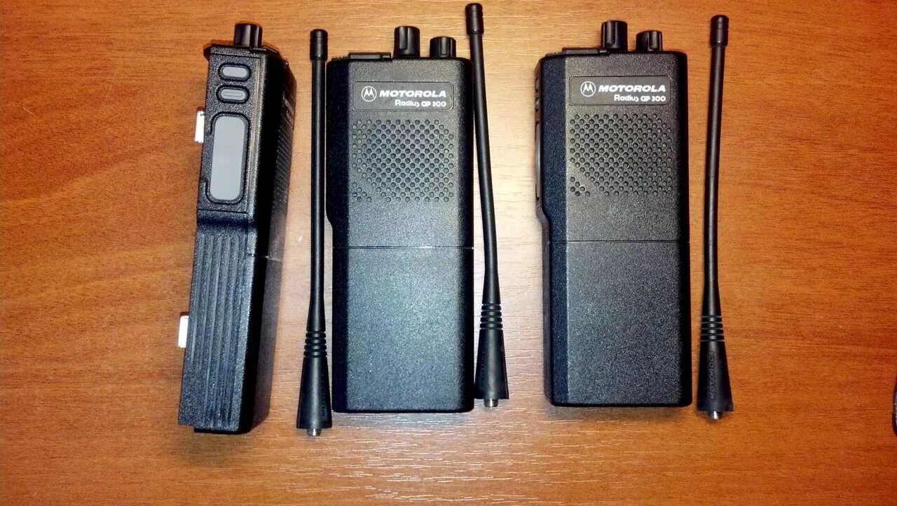 Motorola 300. Рация моторола xts 3000. Рация моторола gp300. Автомобильная рация моторола gm 300. Радиостанция motorola gm300.