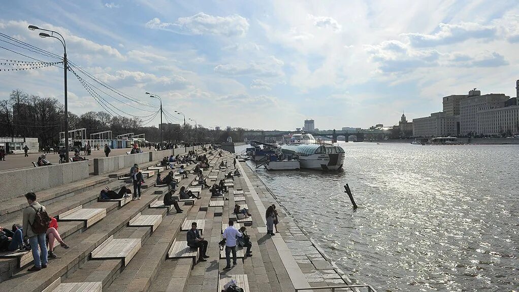 Погода в москве конец апреля начало мая. Москва в начале мая. Начало мая в городе.
