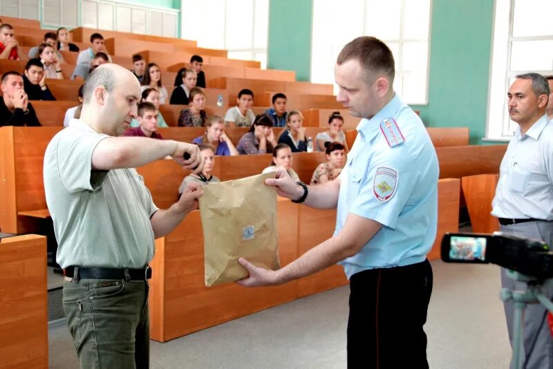 Подготовка следователей. Экзамен МВД. Вступительные экзамены в МВД. Факультет подготовки сотрудников полиции. Поступающим в БЮИ.