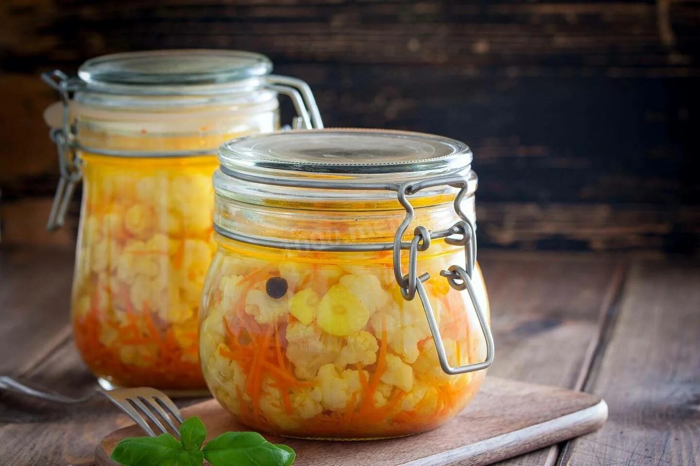 Маринованная на зиму. Маринованная цветная капуста. цветная капуста в банке. цветная капуста на зиму. консервирование цветной капусты.