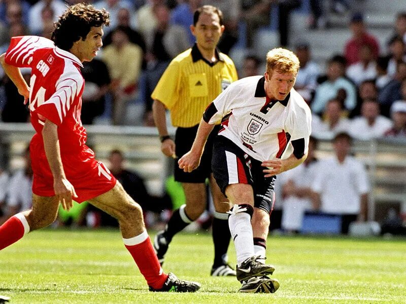 Группа б чемпионат. Сборная Англии ЧМ 1998. Пол Скоулз Тунис 1998. Аргентина Англия 1998.