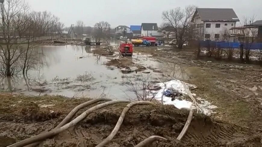 Где сейчас наводнения в россии. Наводнение на Кубани. Паводки на Кубани. Наводнение в Кубани 2018. Наводнение в Кубани осенью 2018 года.