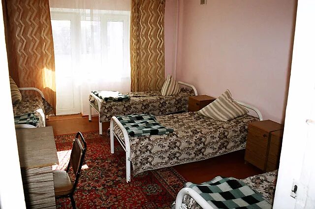 полезные ископаемые урала самоцветы. малахит опал изумруд. уральские самоцветы 3. уральские самоцветы 3. уральские самоцветы анапа 2002.