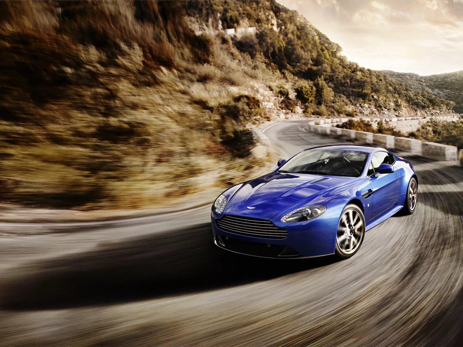 Aston Martin. Красивые автомобили. Спорткары. Красивые машинки. High speed car