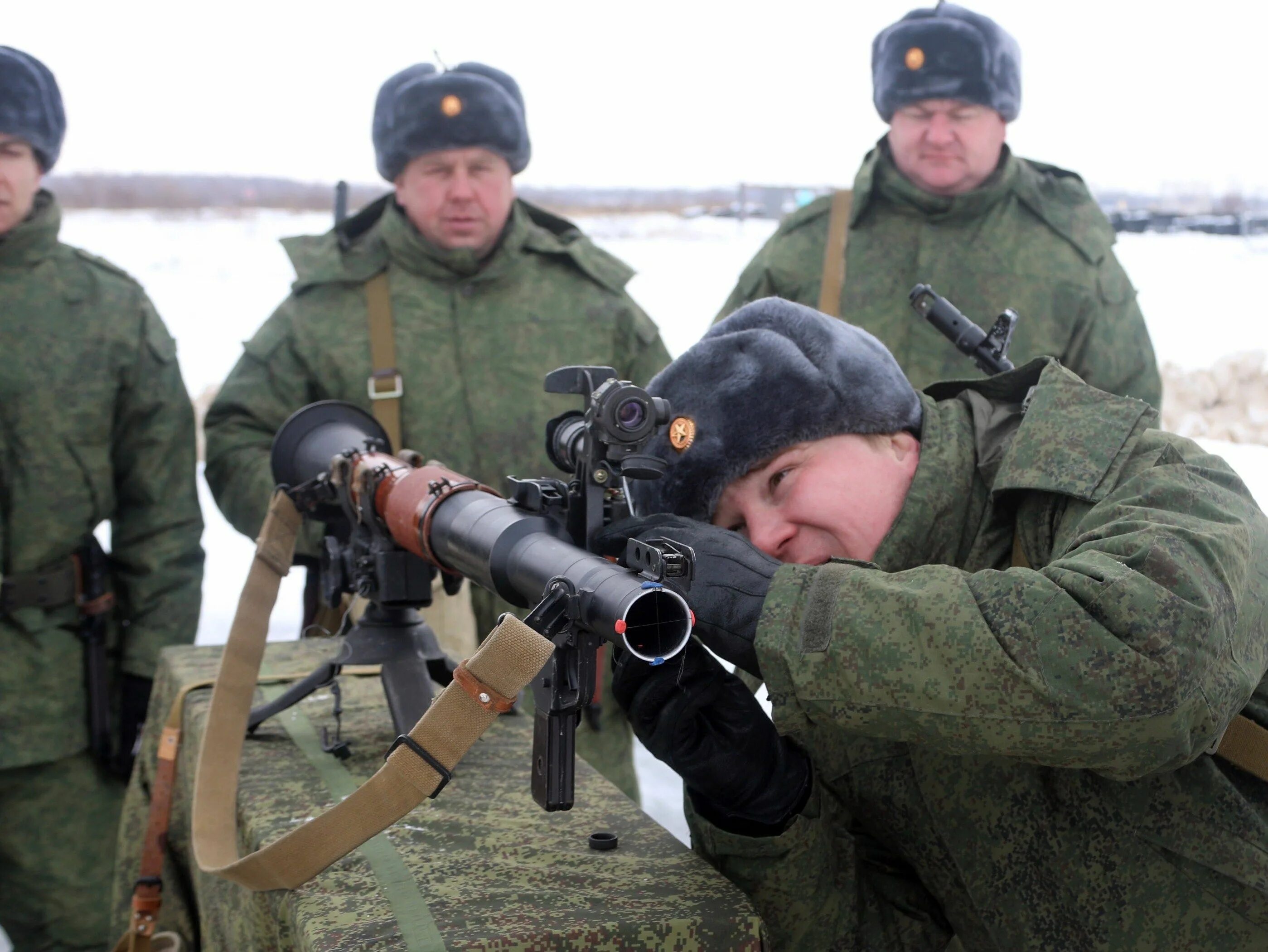 Место сбора военных. Военные Резервисты. Военнослужащие. Резервисты в Российской армии. Боевая подготовка ВВО.