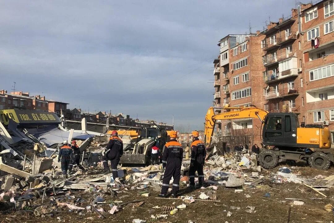 Теракт во владивостоке 2024. Владикавказ взрыв в супермаркете. Взрыв во Владикавказе 12 февраля 2021. Взрыв здания на Гагкаева во Владикавказе. Взрыв торгового центра в Владикавказе.