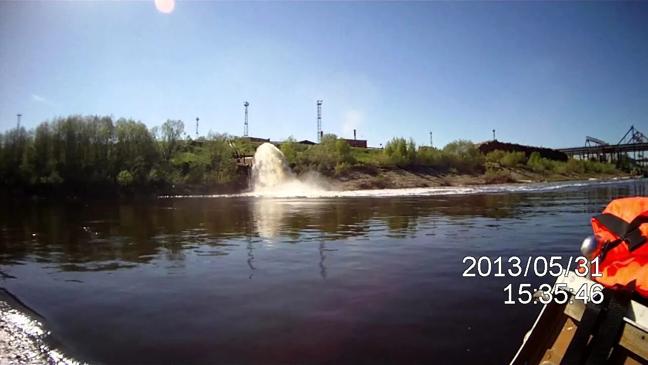 Рыбалка на Вычегде. Река Вычегда выбросы. Уровень воды Вычегде. Катера в ОО Эжва в 43 на Вычегде.