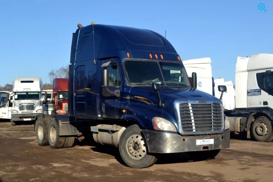 Седельный тягач freightliner Cascadia 2020. Фредлайнер тягач 1998 года. Фредлайнер тягач синий. Седло Фредлайнер. Купить тягач фредлайнер в россии