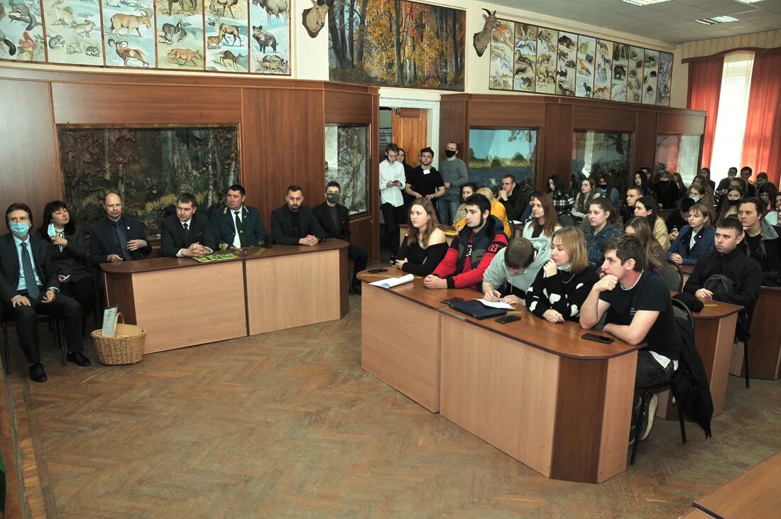 светланов воронеж центральный рынок. ищу работу в воронеже. воронежский промышленный форум 2023. государственные вакансии воронеж. вакансия оператор склада.