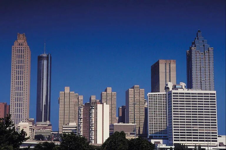 Небоскрёбы нью-йорка. Semi -detached в великобритании. Небоскрёбы нью-йорка фото. Дом дюплекс на 2 семьи в канаде. Дома в англии.