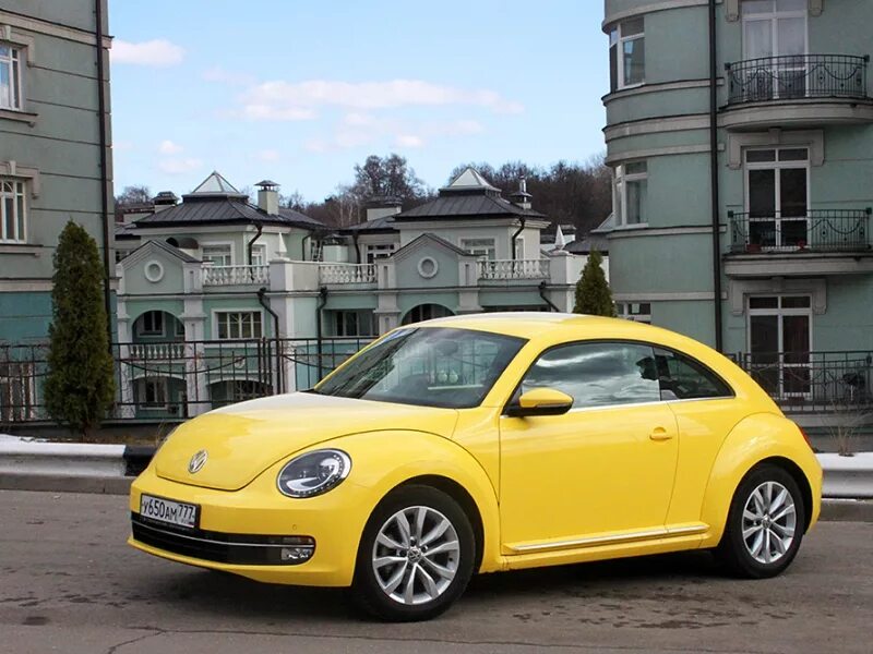 Фольксваген жук 2023. Volkswagen жук желтый. Фольксваген битл желтый новый. Volkswagen vw30 (жук). Фольксваген жук желтый.