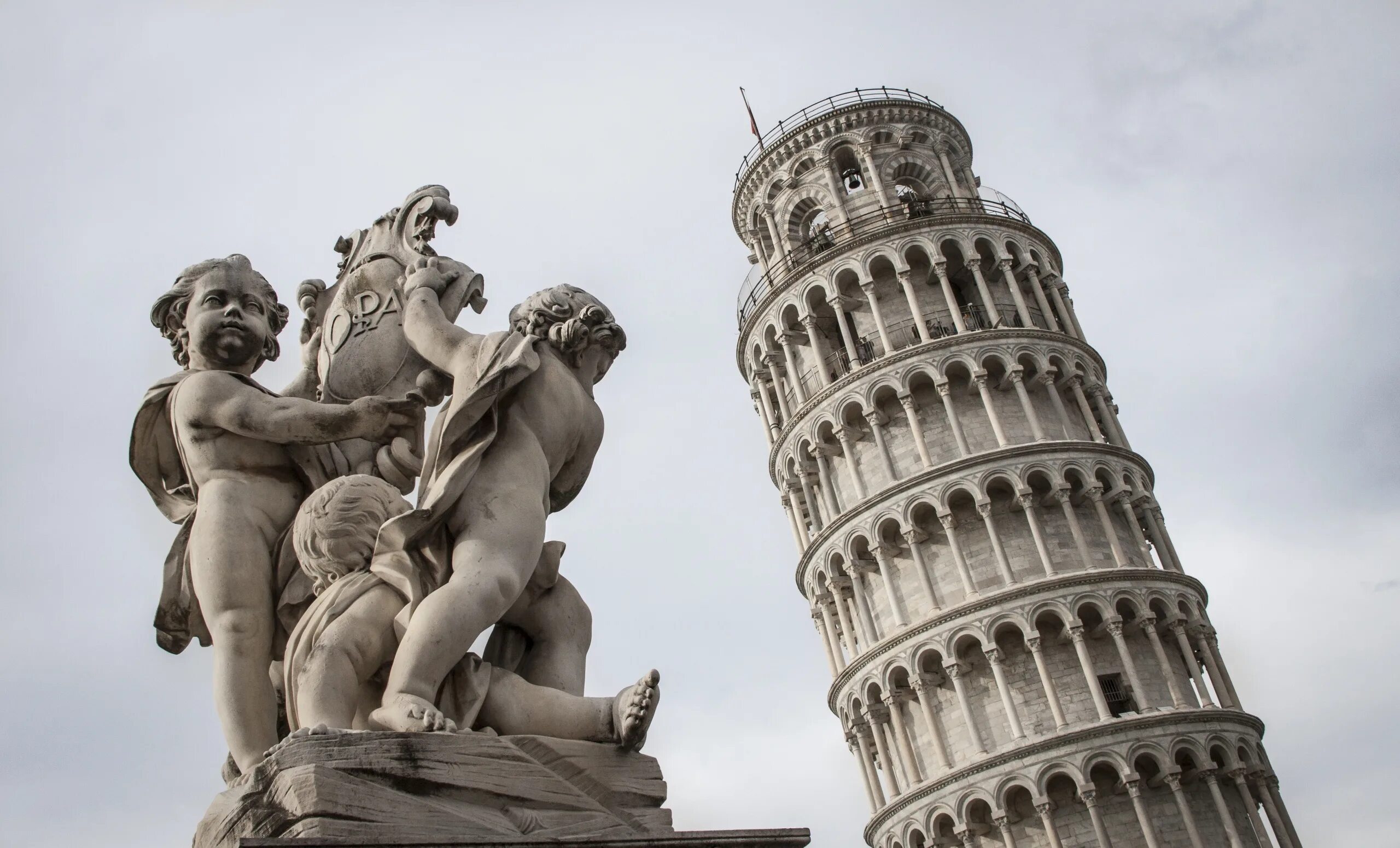 История статуй. Монумент в Италии. Монументальная скульптура Италии. Пизанская башня. Пизанская башня скульптура.
