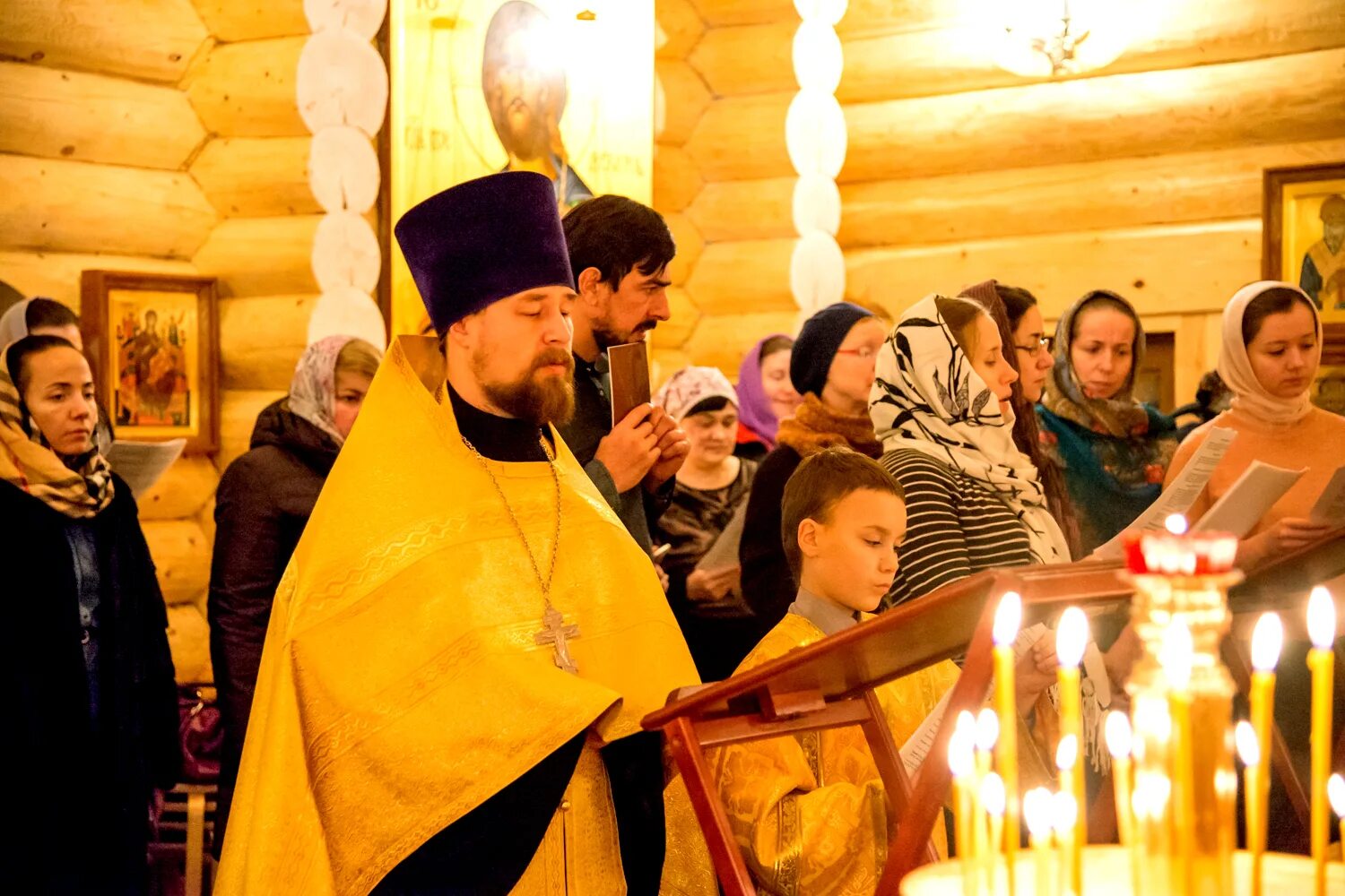 Церковь троицы живоначальной в старых черёмушках, москва. Храм в черемушках расписание. Храм всех святых новые черемушки. Храм в черемушках расписание. Храм живоначальной троицы в старых черемушках.