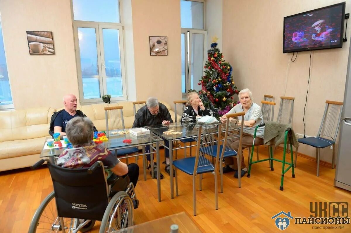 Дома престарелых в беларуси. Дом престарелых Смоленск. Частный дом престарелых. Дом престарелых в Москве. Дом престарелых Пермь.